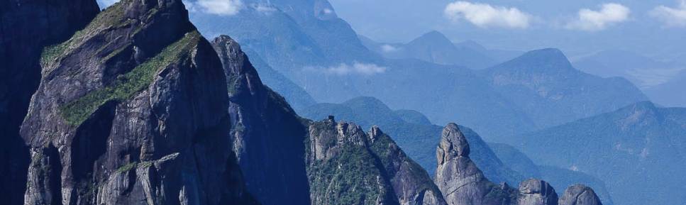 O Garrafão e a região conhecida como Portais de Hercules, no Parque Nacional da Serra dos Órgãos, no Rio de Janeiro